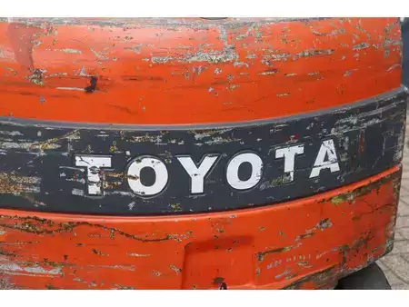 Carrelli elettrici 4 ruote 2009  Toyota 7FBMF25 (20)