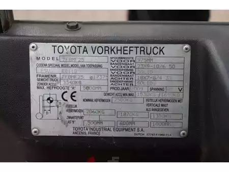 Carrelli elettrici 4 ruote 2009  Toyota 7FBMF25 (28)