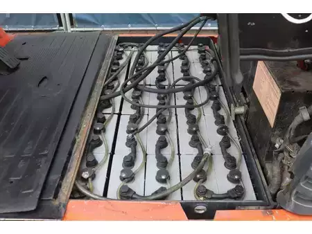 Carrelli elettrici 4 ruote 2009  Toyota 7FBMF25 (35)