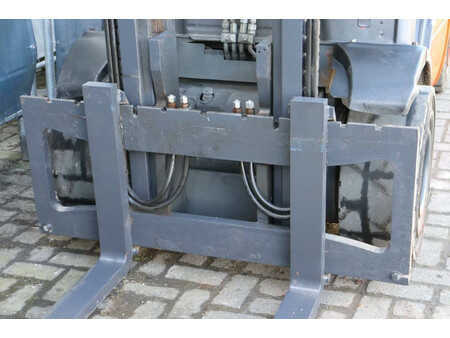 Nestekaasutrukki 2008  Linde H35T (10)