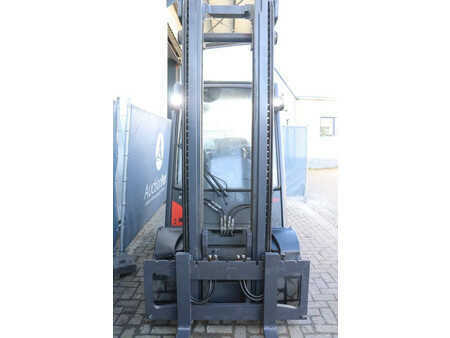 Nestekaasutrukki 2008  Linde H35T (7)