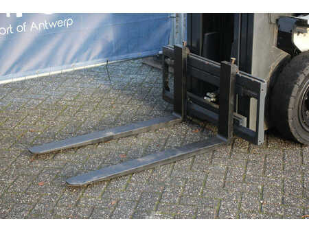 Chariots élévateurs diesel 2014  Nissan Y1D2A25Q (9)