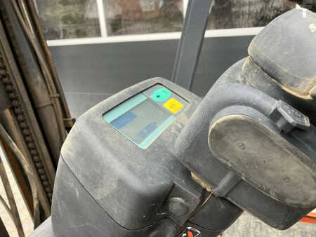 Elektro čtyřkolový VZV 2009  Toyota 7FBMF30 (11)