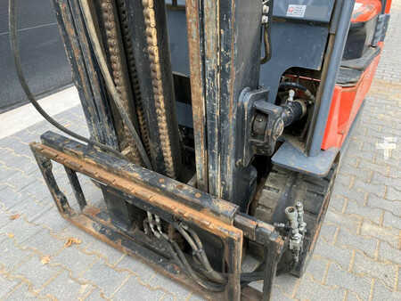 Elektro čtyřkolový VZV 2009  Toyota 7FBMF30 (8)