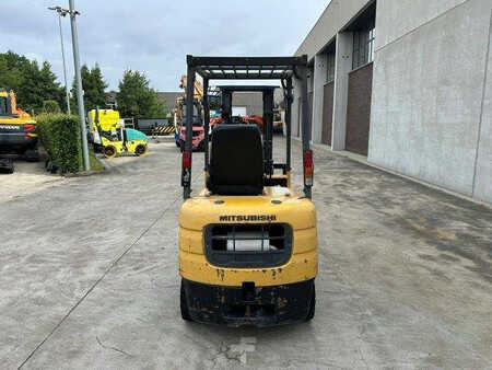 benzines emelö kocsi 2000  Mitsubishi FG15 (17)