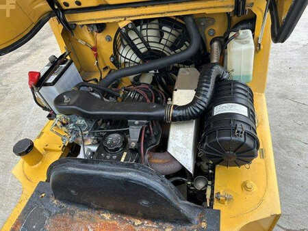 benzines emelö kocsi 2000  Mitsubishi FG15 (21)