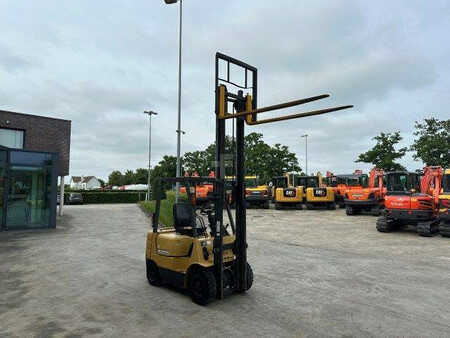 benzines emelö kocsi 2000  Mitsubishi FG15 (33)