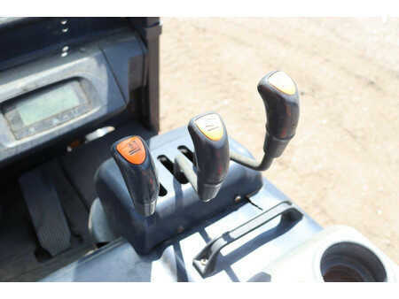 Eléctrica de 4 ruedas 2011  Doosan B15T-5 (22)