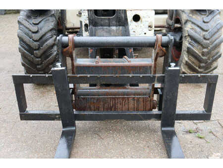 Chariots téléscopiques fixes 2007  Bobcat T3571 (12)