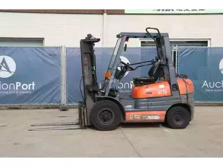 LPG VZV 1997  Toyota 42-6FGF25 (1)