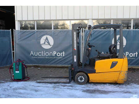 Elektryczne 4-kołowe 2003  Jungheinrich EFG-450DZ (2)