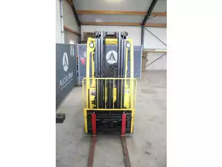 Chariots électriques à 4 roues 2013  Hyster J1.6XNT (7)