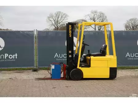 Elektryczne 4-kołowe 1996  Hyster J1.60XMT (1)
