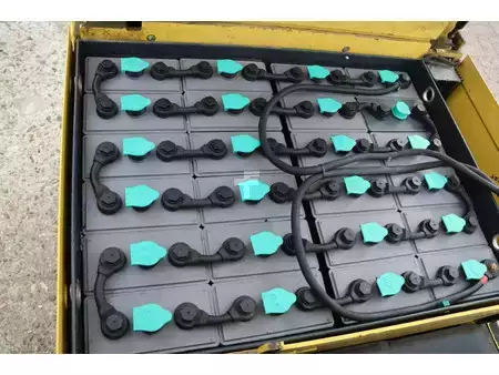 Elektryczne 4-kołowe 1996  Hyster J1.60XMT (26)