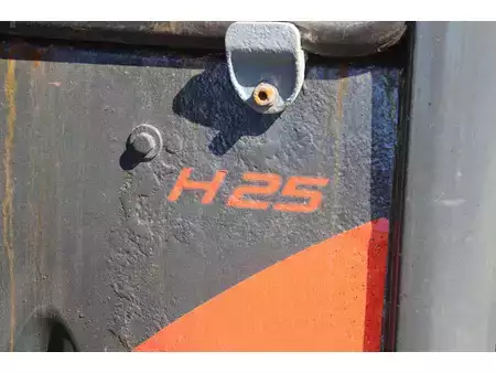 Dízel targoncák - Linde H25 (13)