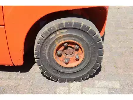 Dízel targoncák - Linde H25 (16)