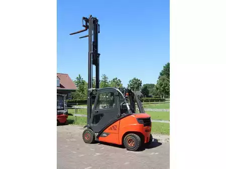 Dízel targoncák - Linde H25 (34)