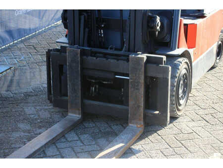 Elektro čtyřkolový VZV 2006  Toyota 7FBMF30 (10)