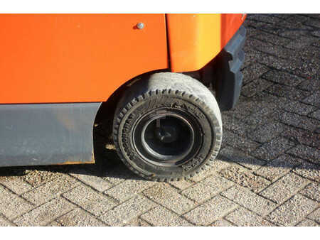 Elektro čtyřkolový VZV 2006  Toyota 7FBMF30 (15)