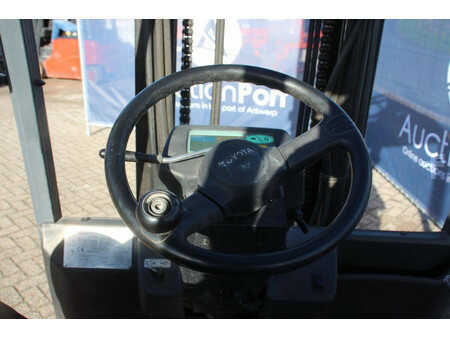 Elektro čtyřkolový VZV 2006  Toyota 7FBMF30 (23)