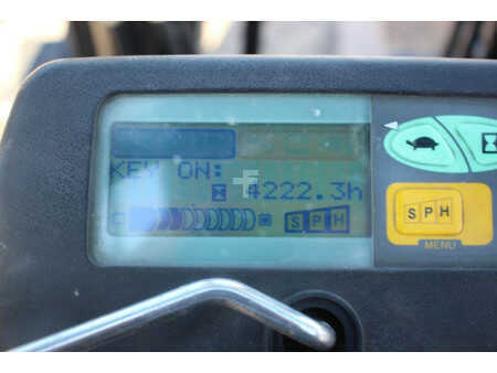 Elektro čtyřkolový VZV 2006  Toyota 7FBMF30 (25)