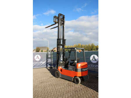 Elektro čtyřkolový VZV 2006  Toyota 7FBMF30 (28)