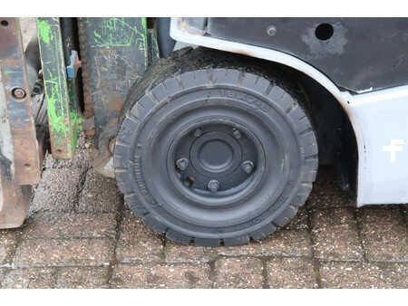 El truck - 4 hjulet - Nissan 1N1L18Q (13)