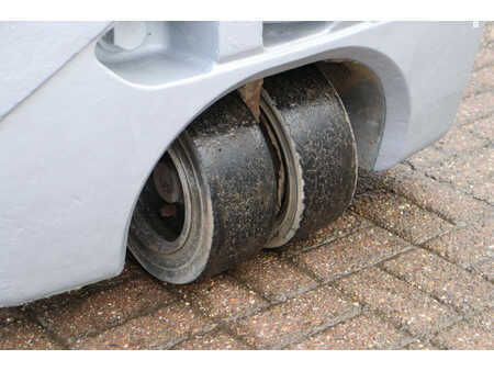 El truck - 4 hjulet - Nissan 1N1L18Q (14)