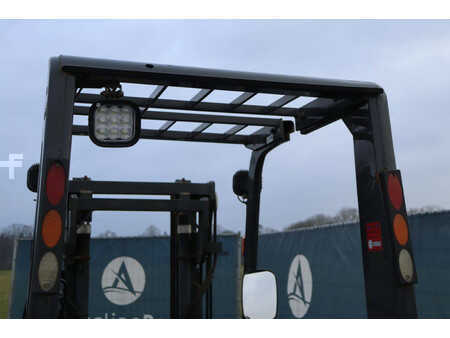 El truck - 4 hjulet - Nissan 1N1L18Q (17)