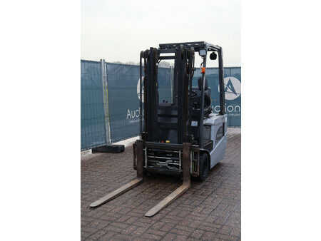 El truck - 4 hjulet - Nissan 1N1L18Q (9)