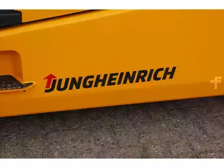 Elektro čtyřkolový VZV 2005  Jungheinrich EFG 540 (14)