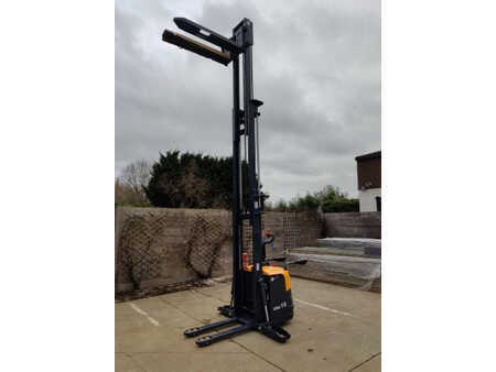 Stoccatori - Nycheki EW15 (5)