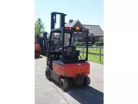 Elektryczne 4-kołowe 2018  EP Equipment CPD20FVD8 (4)