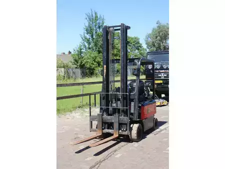 Elektryczne 4-kołowe 2018  EP Equipment CPD20FVD8 (9)