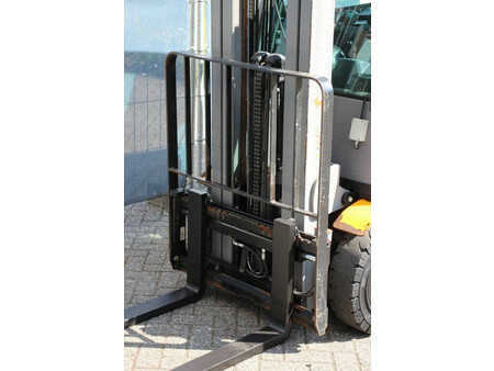 Empilhador a gás 2020  Jungheinrich TFG 320S (10)