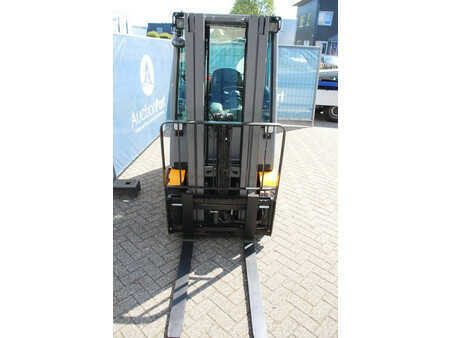 Empilhador a gás 2020  Jungheinrich TFG 320S (7)