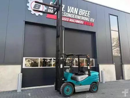 Diesel Forklifts 2009  Feeler FD35 (13)