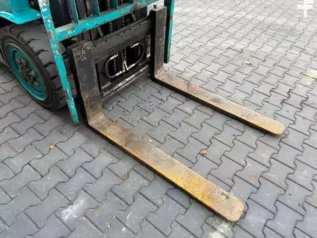 Diesel Forklifts 2009  Feeler FD35 (6)