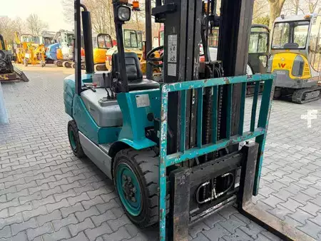 Diesel Forklifts 2009  Feeler FD35 (7)
