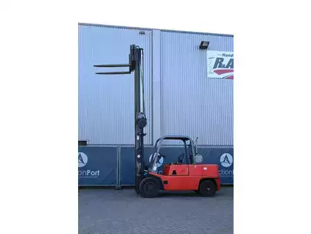 Diesel heftrucks 1987  Yale DFG-5.0 M (30)