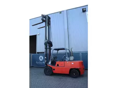 Diesel heftrucks 1987  Yale DFG-5.0 M (32)