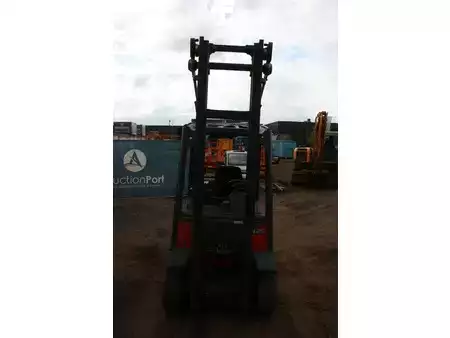 Terrenggående gaffeltruck 2013  Linde H25T (10)