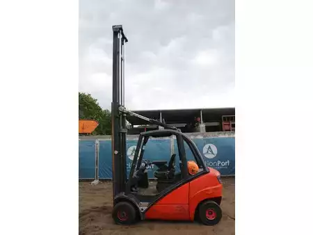 Terrenggående gaffeltruck 2013  Linde H25T (4)