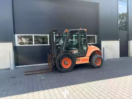Навантажувачі підвищеної прохідності 2008  Ausa C250-HX4 (1)