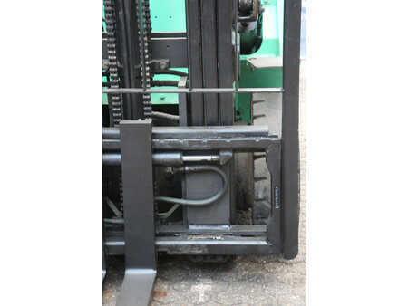 Carrelli elevatori GPL 2014  Mitsubishi FG25NT (12)