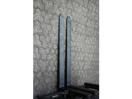 Carrelli elevatori GPL 2014  Mitsubishi FG25NT (13)