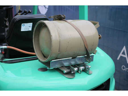 Carrelli elevatori GPL 2014  Mitsubishi FG25NT (19)