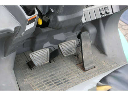 Carrelli elevatori GPL 2014  Mitsubishi FG25NT (24)