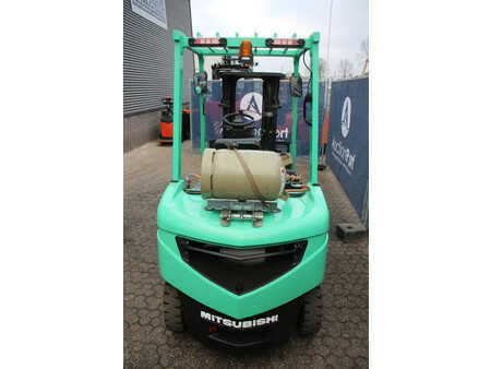 Carrelli elevatori GPL 2014  Mitsubishi FG25NT (4)