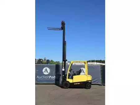 Eléctrica de 4 ruedas 2010  Hyster J3.0XN-861 (31)